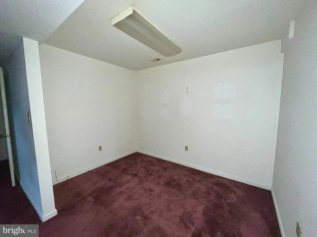 12 RIVER OAKS CIR, Baltimore, MD 21208