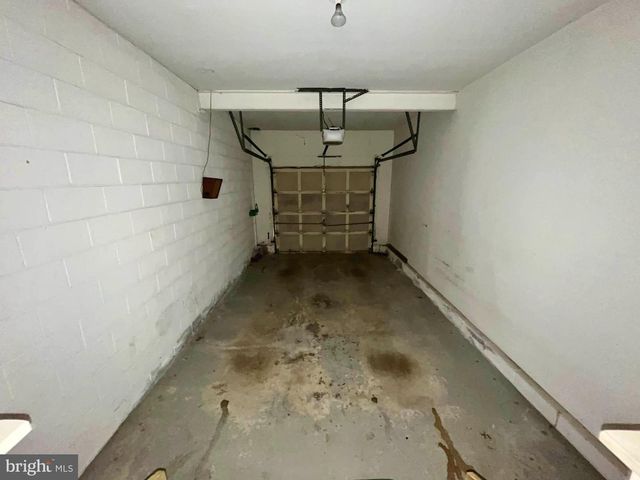 12 RIVER OAKS CIR, Baltimore, MD 21208