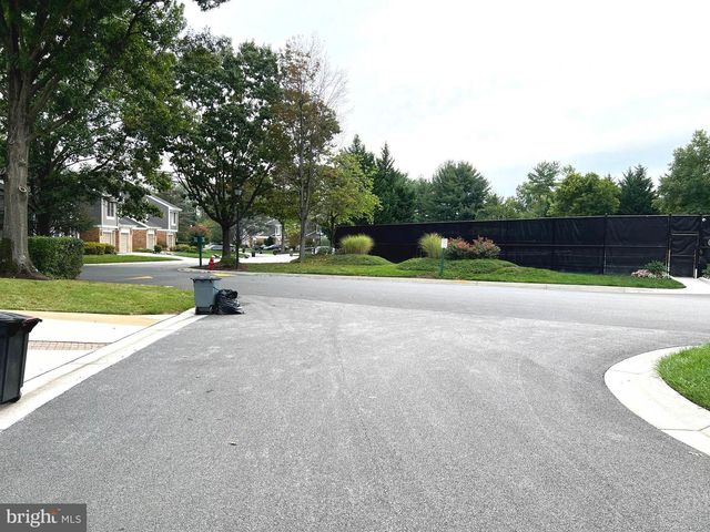 12 RIVER OAKS CIR, Baltimore, MD 21208