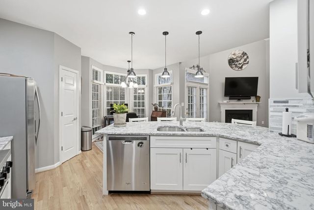 11411 HOLLOW TIMBER CT, Reston, VA 20194