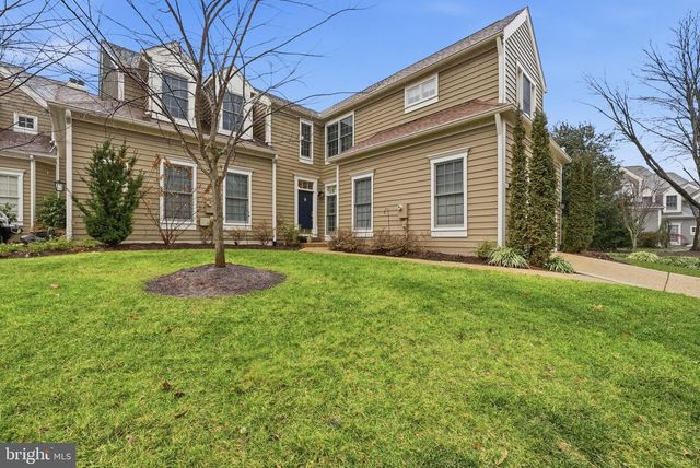 11411 HOLLOW TIMBER CT, Reston, VA 20194