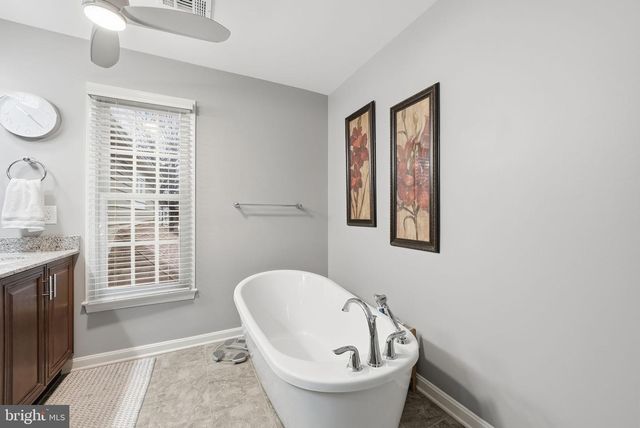 11411 HOLLOW TIMBER CT, Reston, VA 20194