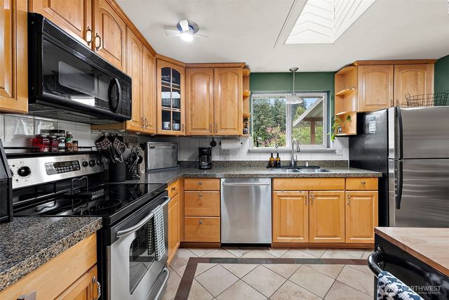 21520 36th Avenue Ct E, Spanaway, WA 98387