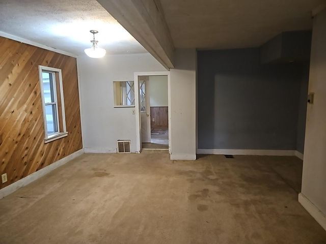 1069 Seminole Avenue, West Saint Paul, MN 55118