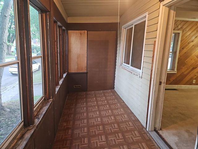 1069 Seminole Avenue, West Saint Paul, MN 55118