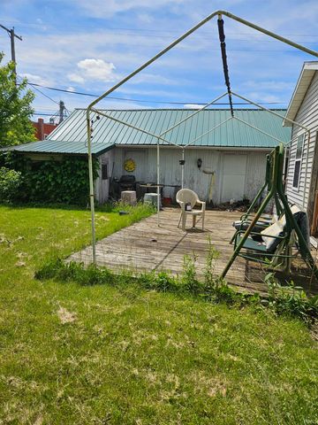 115 High Street, Geneva, IN 46740