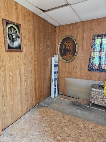 115 High Street, Geneva, IN 46740