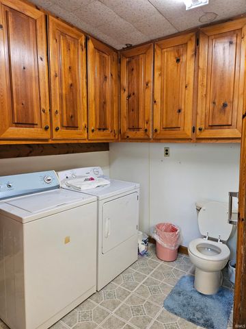 115 High Street, Geneva, IN 46740