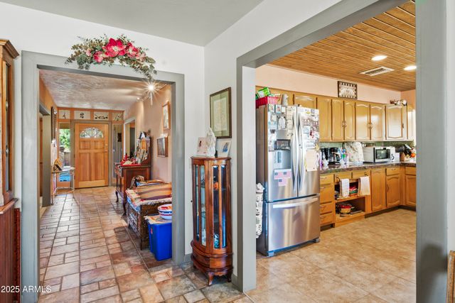 101 S MESQUITE Street, Wickenburg, AZ 85390