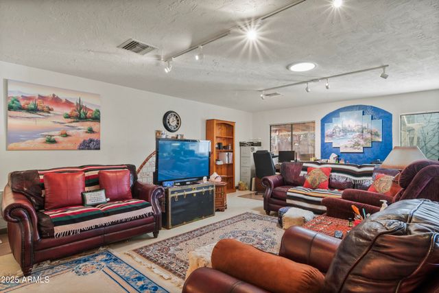 101 S MESQUITE Street, Wickenburg, AZ 85390