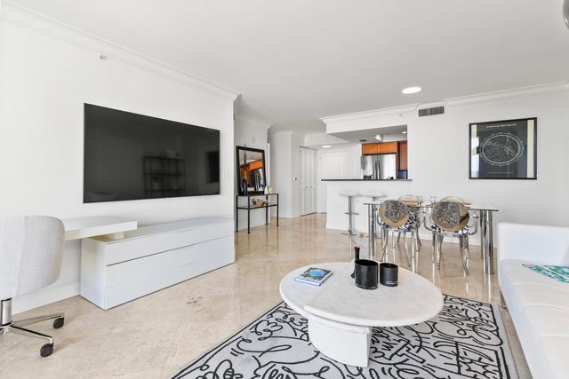 99 SE Mizner Boulevard 813, Boca Raton, FL 33432