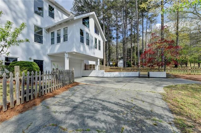 6336 Old Shadburn Ferry Road, Buford, GA 30518