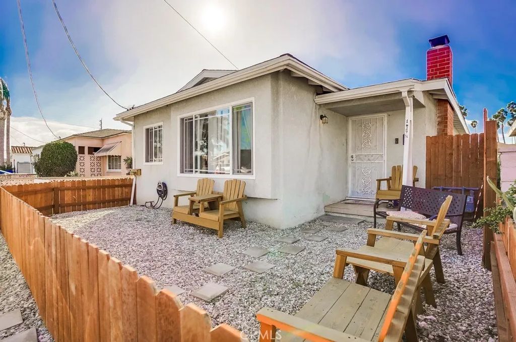 1627 Broad Avenue, Wilmington, CA 90744