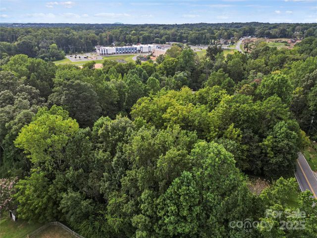 6109 Paw Creek Road, Charlotte, NC 28214