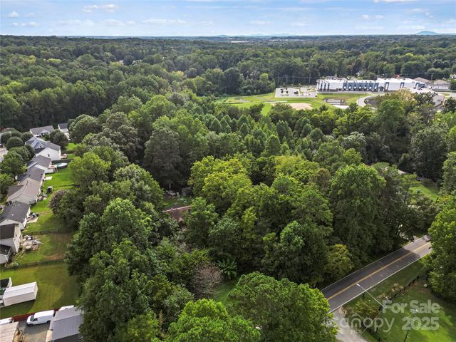 6109 Paw Creek Road, Charlotte, NC 28214