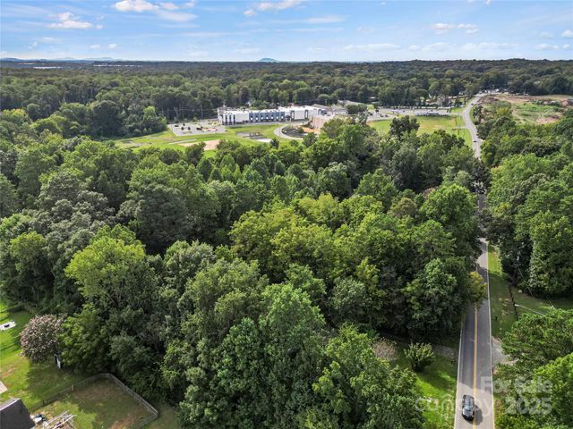 6109 Paw Creek Road, Charlotte, NC 28214