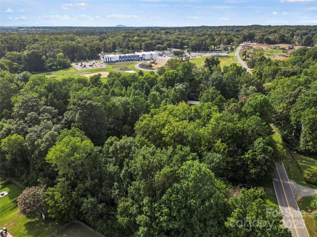 6109 Paw Creek Road, Charlotte, NC 28214