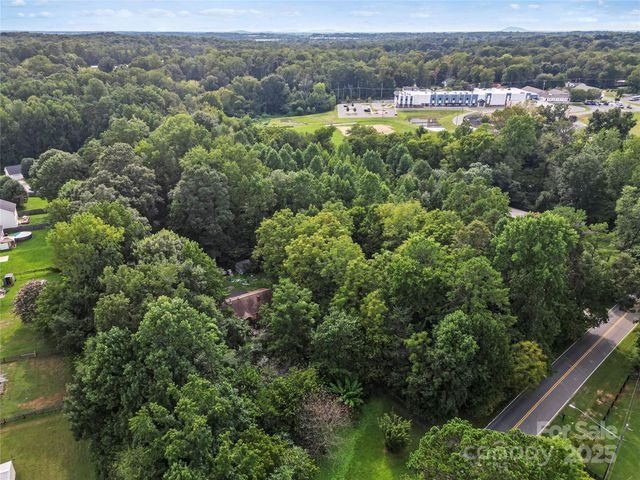 6109 Paw Creek Road, Charlotte, NC 28214