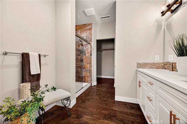 5700 Woodglen Drive, Paradise, CA 95969