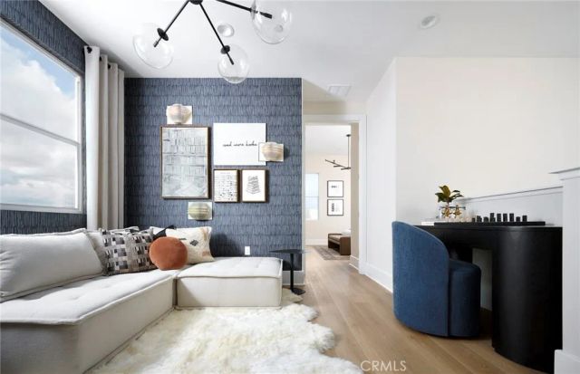 175 Moody, Irvine, CA 92618