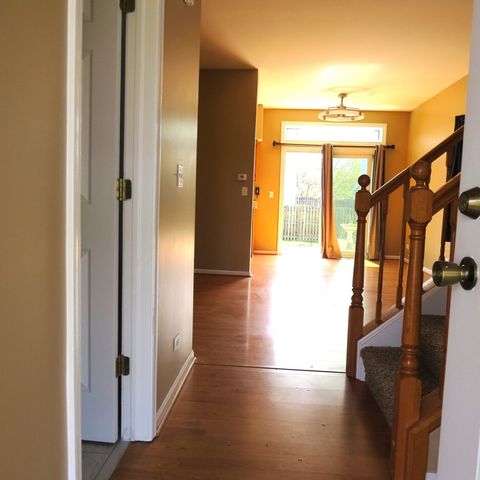 2530 Warm Springs Lane, Naperville, IL 60564