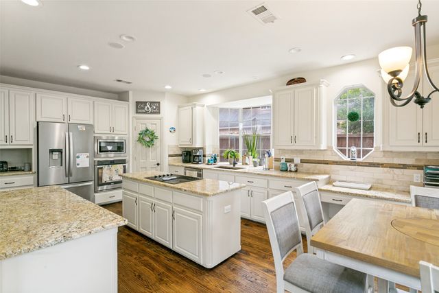 4261 Hunt Drive, Carrollton, TX 75010