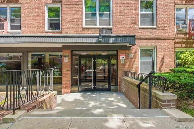 68-15 Selfridge Street 4F, Forest Hills, NY 11375