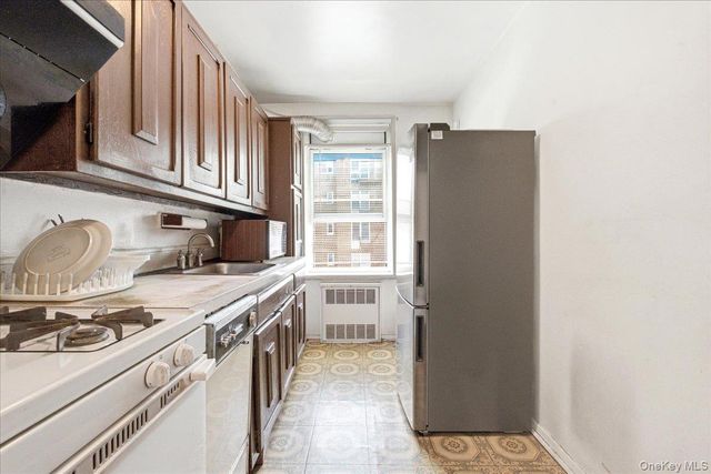 68-15 Selfridge Street 4F, Forest Hills, NY 11375