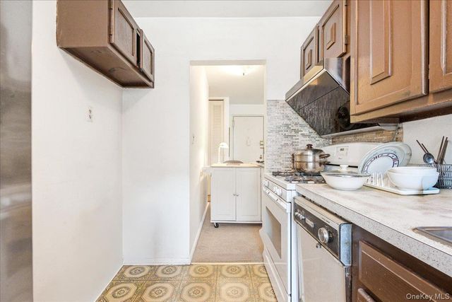 68-15 Selfridge Street 4F, Forest Hills, NY 11375