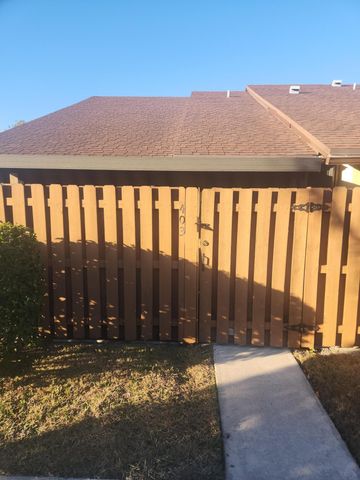 403 Springdale Circle, Palm Springs, FL 33461