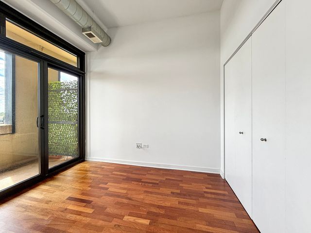 4015 N Milwaukee Avenue 410, Chicago, IL 60641