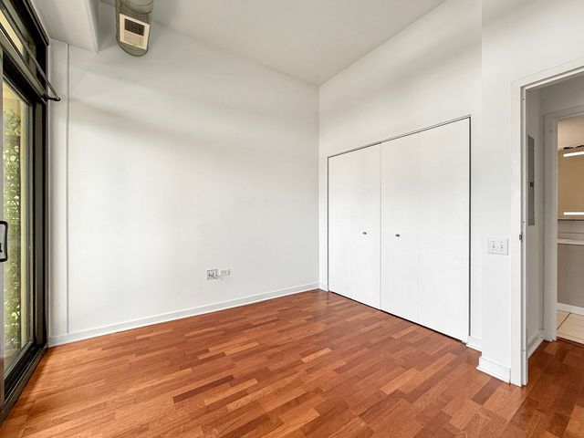 4015 N Milwaukee Avenue 410, Chicago, IL 60641