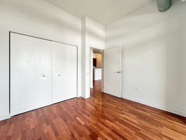 4015 N Milwaukee Avenue 410, Chicago, IL 60641