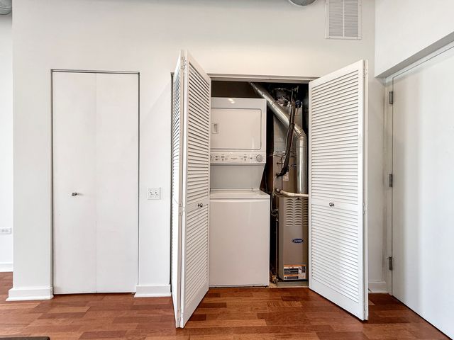4015 N Milwaukee Avenue 410, Chicago, IL 60641