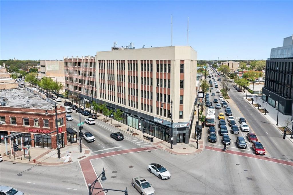 4015 N Milwaukee Avenue 410, Chicago, IL 60641