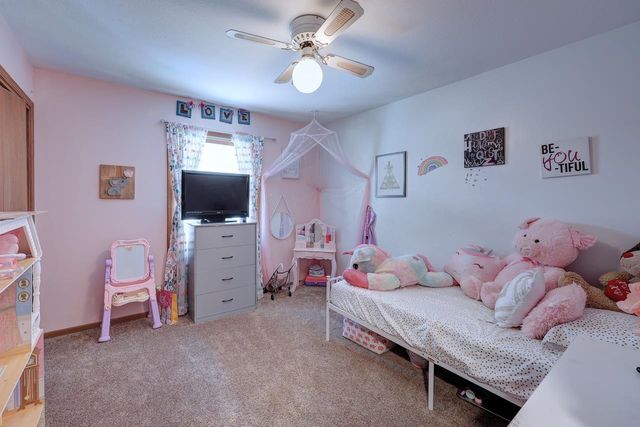 4210 Meadowbrook Ln, Winfield, KS 67156