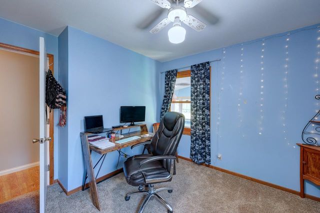 4210 Meadowbrook Ln, Winfield, KS 67156