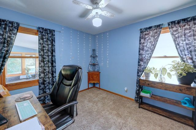 4210 Meadowbrook Ln, Winfield, KS 67156