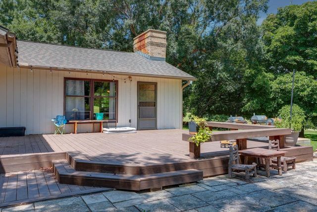 4210 Meadowbrook Ln, Winfield, KS 67156