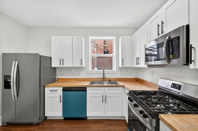 4250 Ellenwood Avenue, St Louis, MO 63116