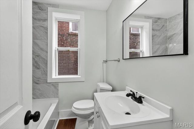 4250 Ellenwood Avenue, St Louis, MO 63116