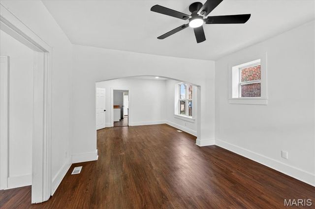 4250 Ellenwood Avenue, St Louis, MO 63116