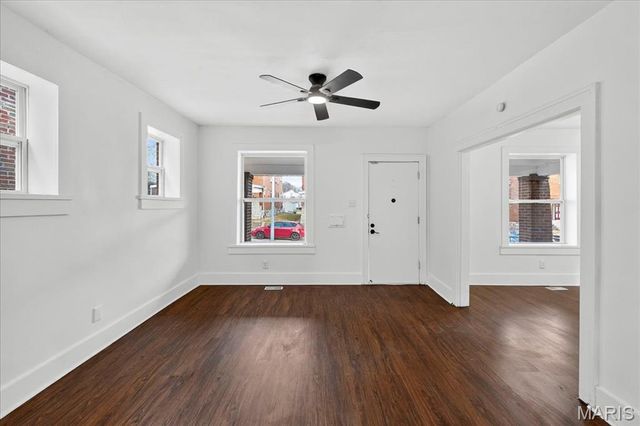 4250 Ellenwood Avenue, St Louis, MO 63116