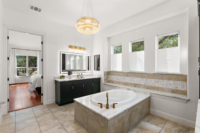 1165 Flint Rock LOOP, Driftwood, TX 78619