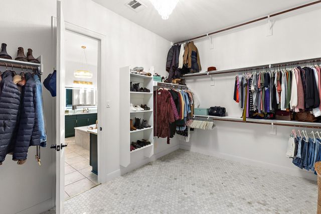 1165 Flint Rock LOOP, Driftwood, TX 78619