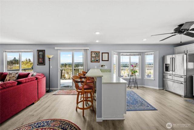 8612 76th Avenue NE, Marysville, WA 98270