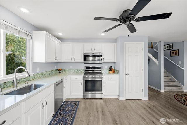 8612 76th Avenue NE, Marysville, WA 98270