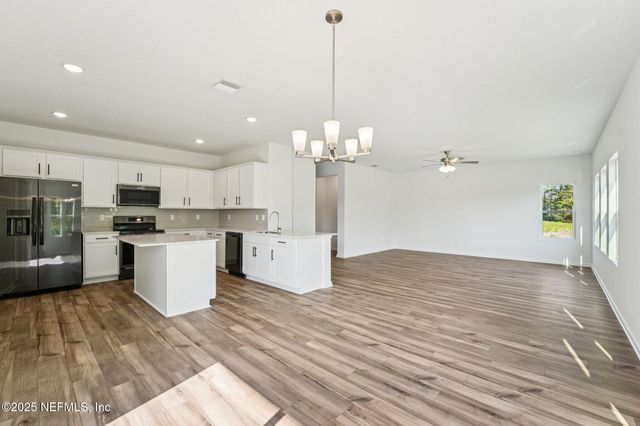 1281 HAMMOCK DUNES Drive, Jacksonville, FL 32221