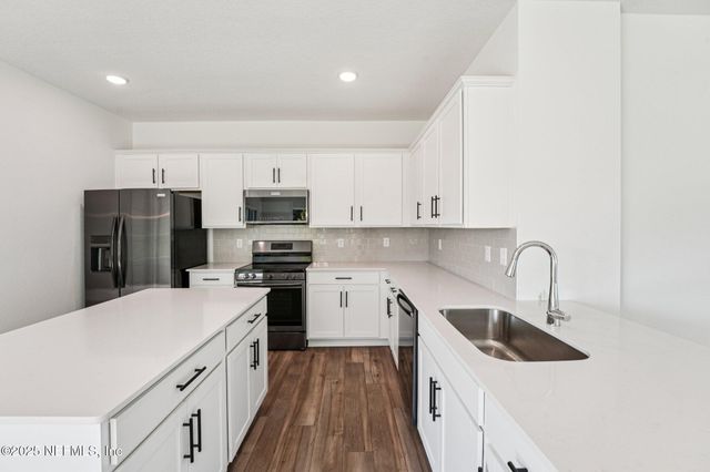 1281 HAMMOCK DUNES Drive, Jacksonville, FL 32221