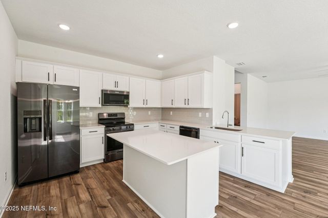 1281 HAMMOCK DUNES Drive, Jacksonville, FL 32221